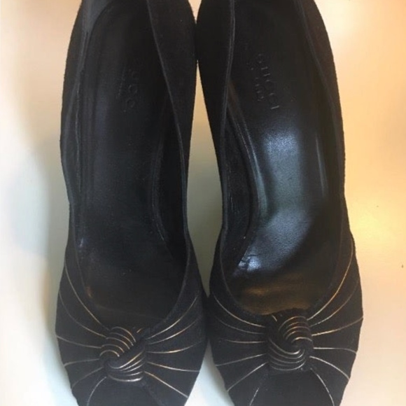 Gucci Women's Black Suede Top Knot